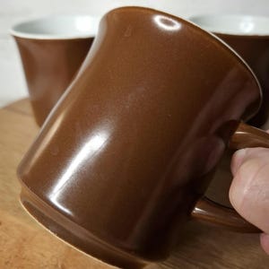 4 1970s Brown Glazed Stoneware Ceramic Coffee Mugs, Imperial Dalton of Japan, Mocha Pattern