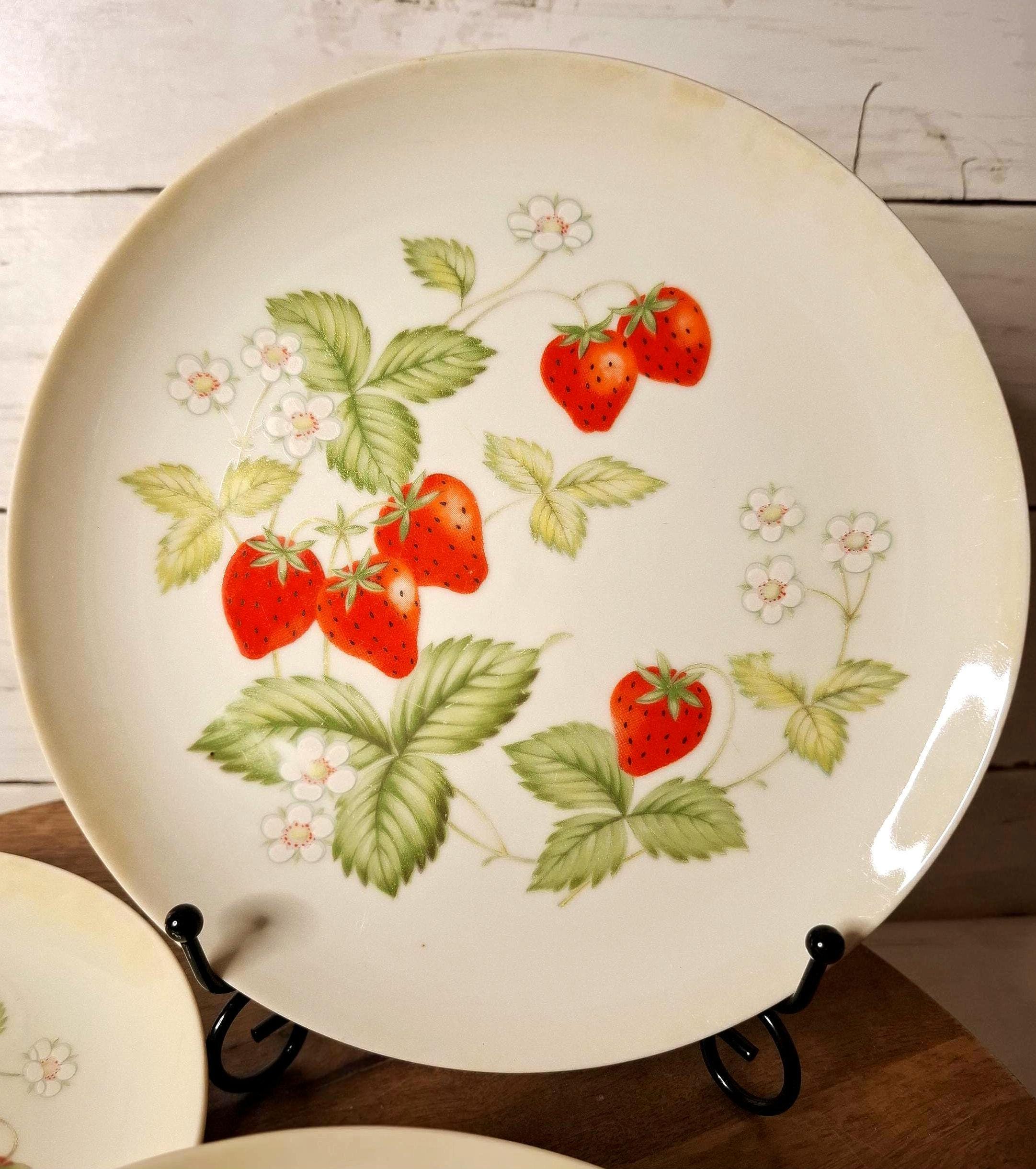 Vintage Strawberry Dinnerware Set - Etsy