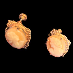 Cameo Earrings Gold Tone Screw Back Classic Prong Set