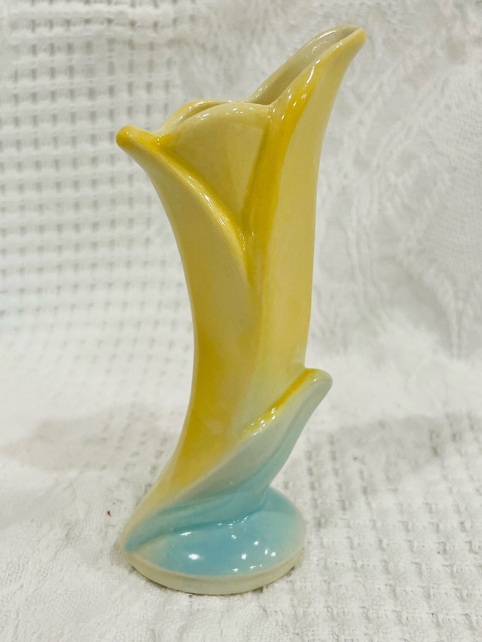 USA Pottery Bud Vases Unmarked Shawnee Lily 1125 AND Etsy