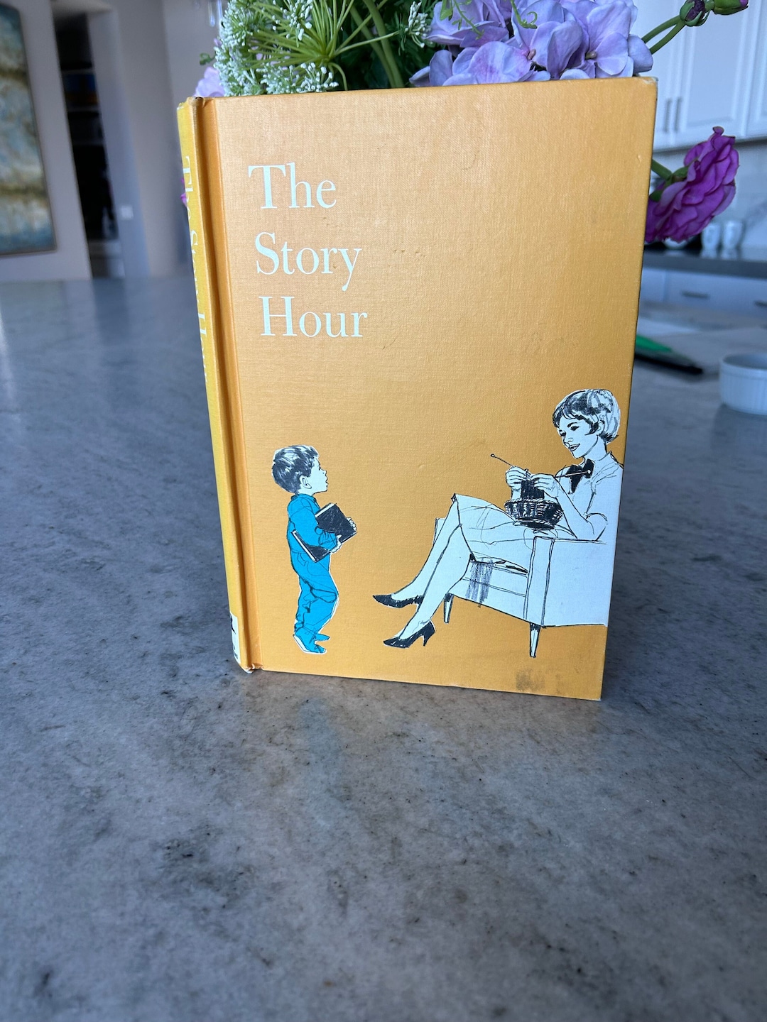 The Story Hour Compiled by Ester Bjoland Child Horizons Hardback Book