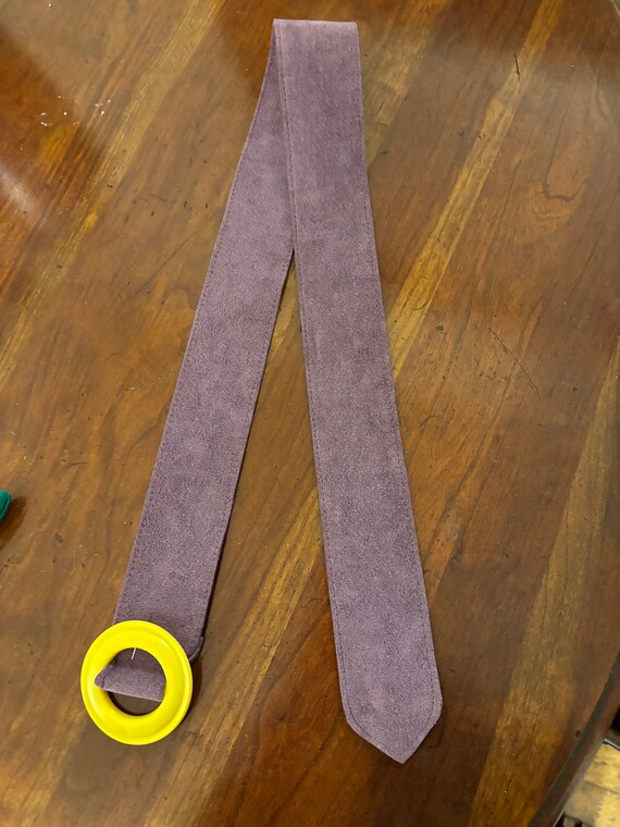 VINTAGE PURPLE Suede Belt With a Yellow Early Pla… - image 4