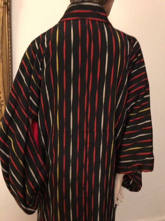 mid century silk kimono with kabuki skeeves - image 6