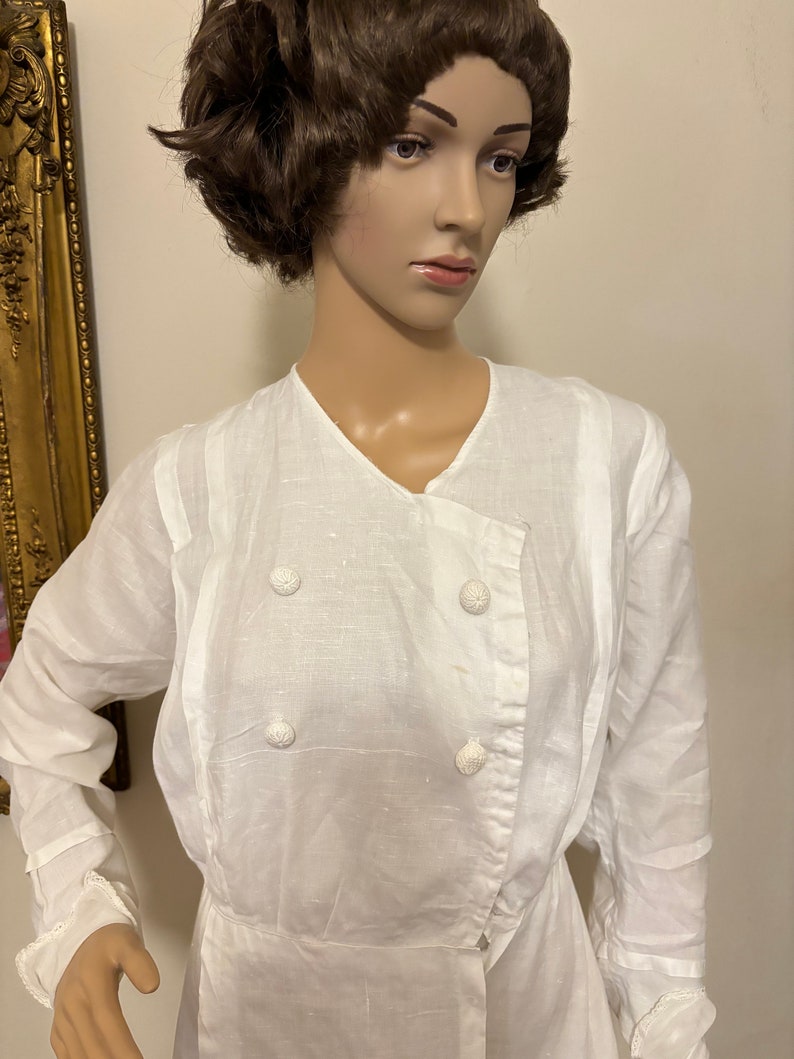 Charming white cotton lawn vintage mini dress with drawn thread work. UK 8 approx (US 6, EU 36)