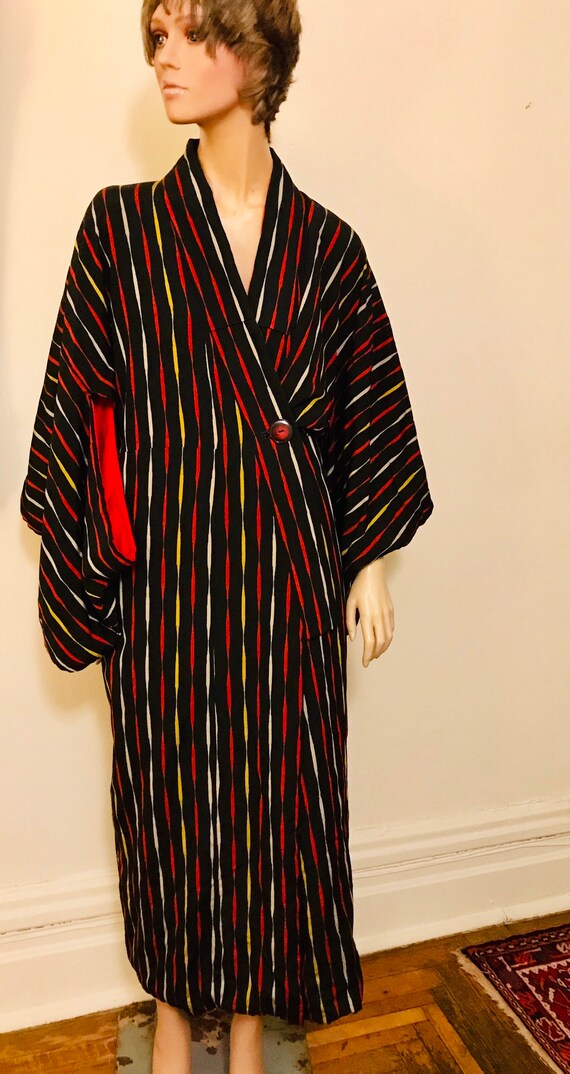 mid century silk kimono with kabuki skeeves - image 2