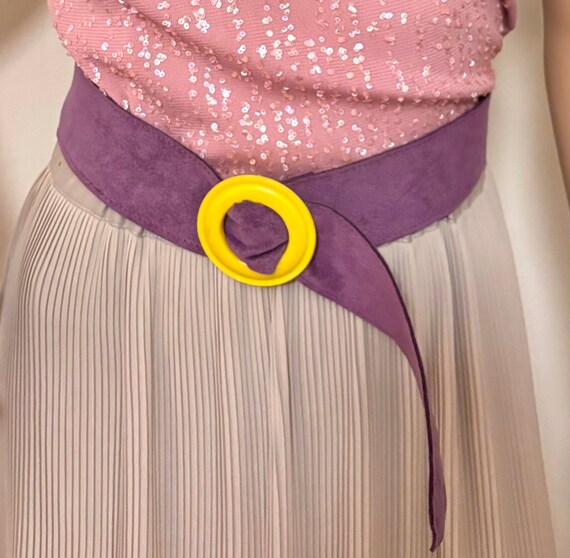 VINTAGE PURPLE Suede Belt With a Yellow Early Pla… - image 1