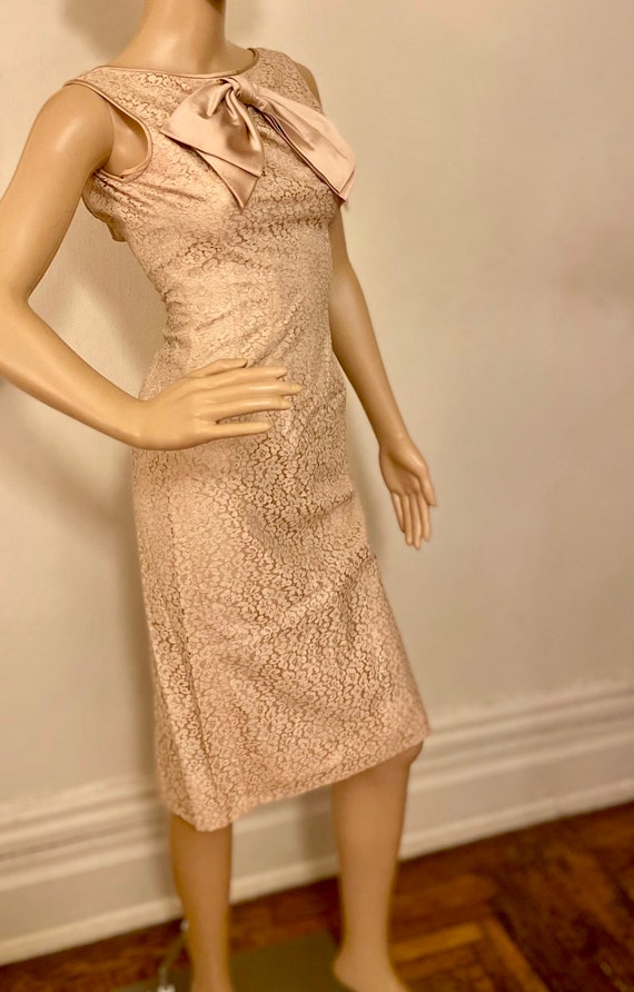 60’s pinky beige lace wiggle cocktail dress - image 8