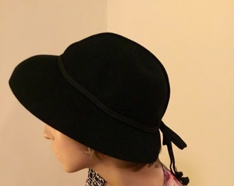 Vintage 40's ladies black felt fedora