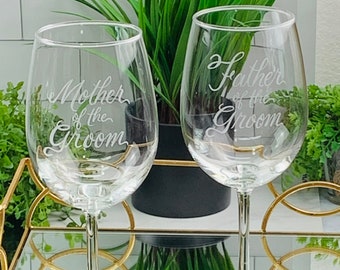 Mother of the Bride and Groom Engraved Wine Glasses Personalized with your wedding date, Set of 2