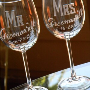 Engraved Personalized Mr & Mrs Wine Glasses, Set of 2 image 2