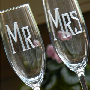 Personalized MR & MRS Champagne Toasting Flutes, Set of 2