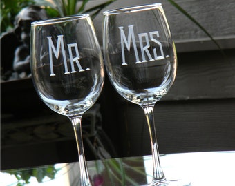 Wine Gift for Couple, Mr & Mrs Glasses, Hand Engraved Wine Glasses - Set of 2