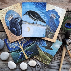Lot de 5 cartes de voeux The Crow's Dream Card par Hannah Willow, représentant des corbeaux dans la campagne anglaise