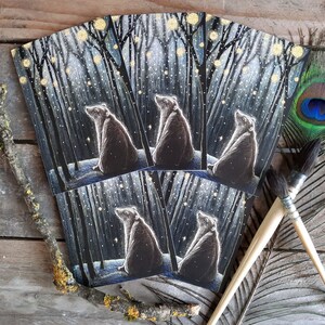 Lot de 5 cartes de Noël Prédire la neige par Hannah Willow représentant un ours entouré de flocons de neige dorés