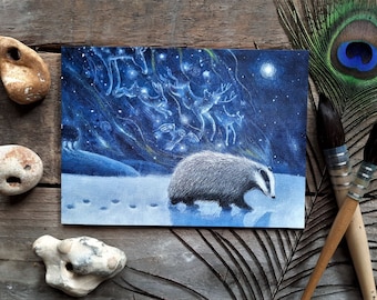 Carte de voeux Gardien du solstice d'hiver par Hannah Willow Badger marchant dans la neige