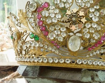 Antique French Religious Crown, A Victorian Beauty from Bourgogne France, offered by RusticGypsyCreations