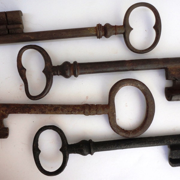 antique BIG skeleton keys cast iron prison jail gate industrial steampunk