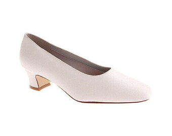 dyeable shoes wide width