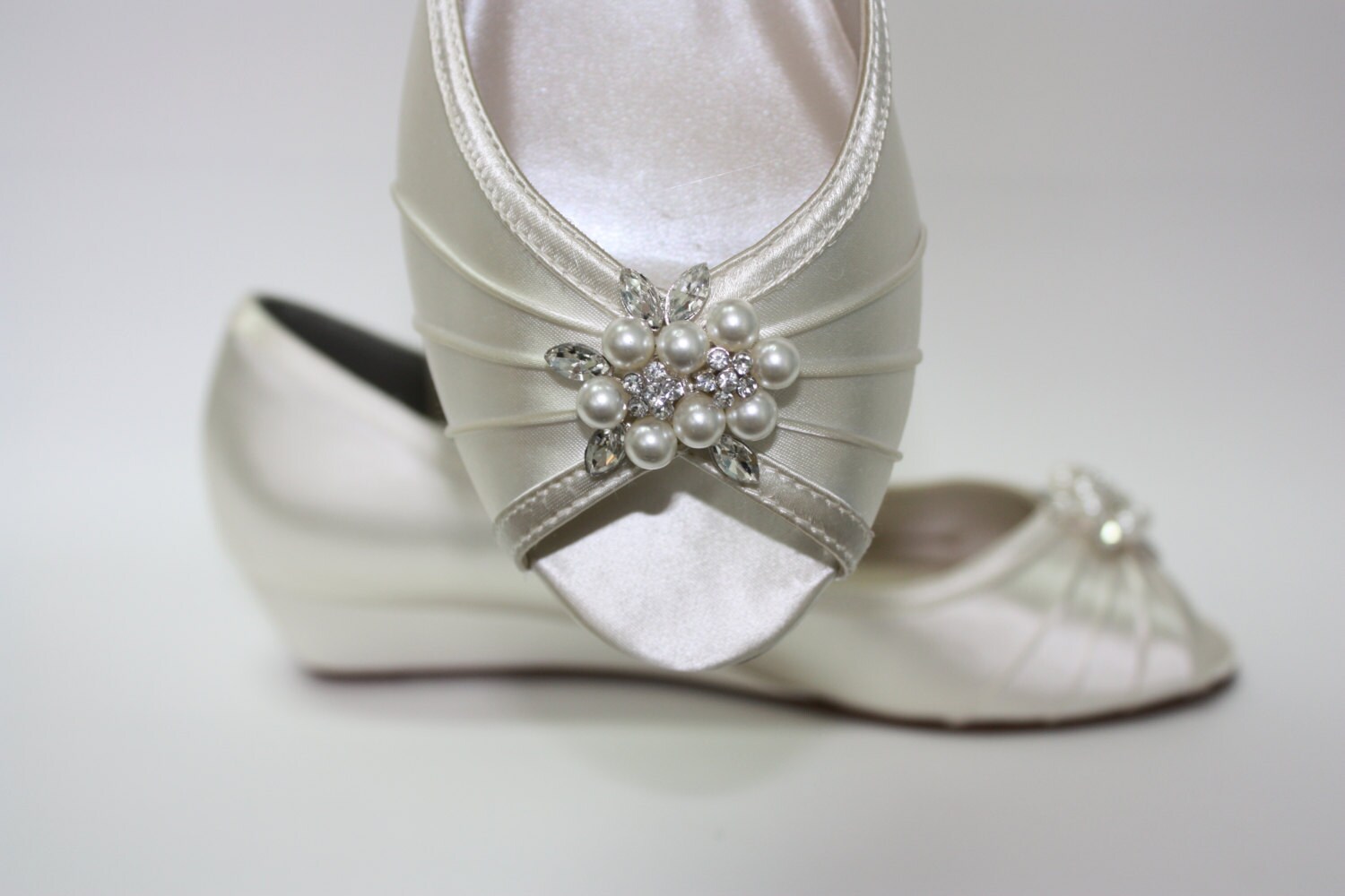 Wedding Shoes That Won T Sink Into The Grass At An Outdoor Wedding