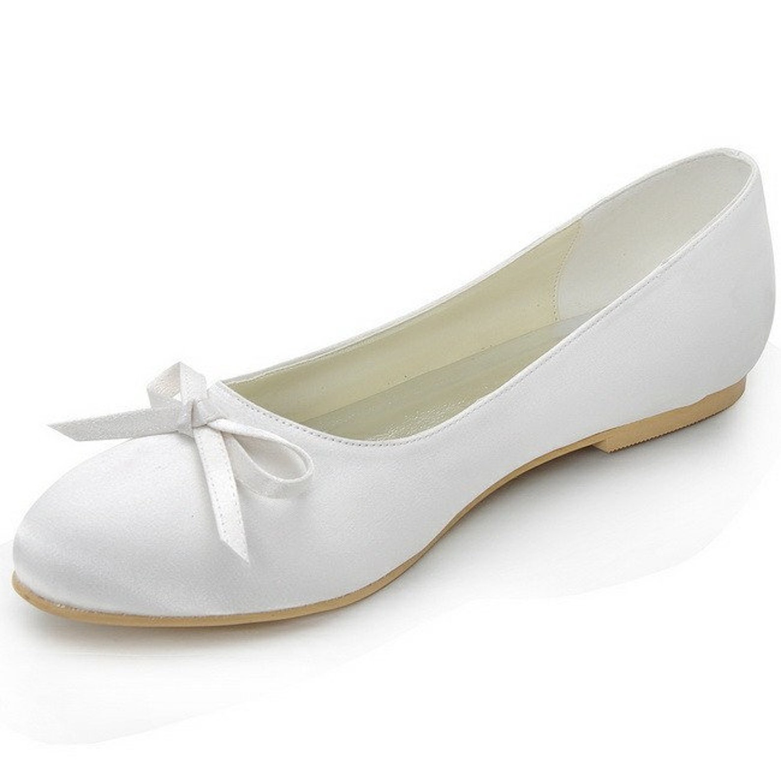 wedding flats, comfortable wedding shoes, ballet flats, small bow, flat heel, bridesmaid shoes, white wedding flats, enclosed to