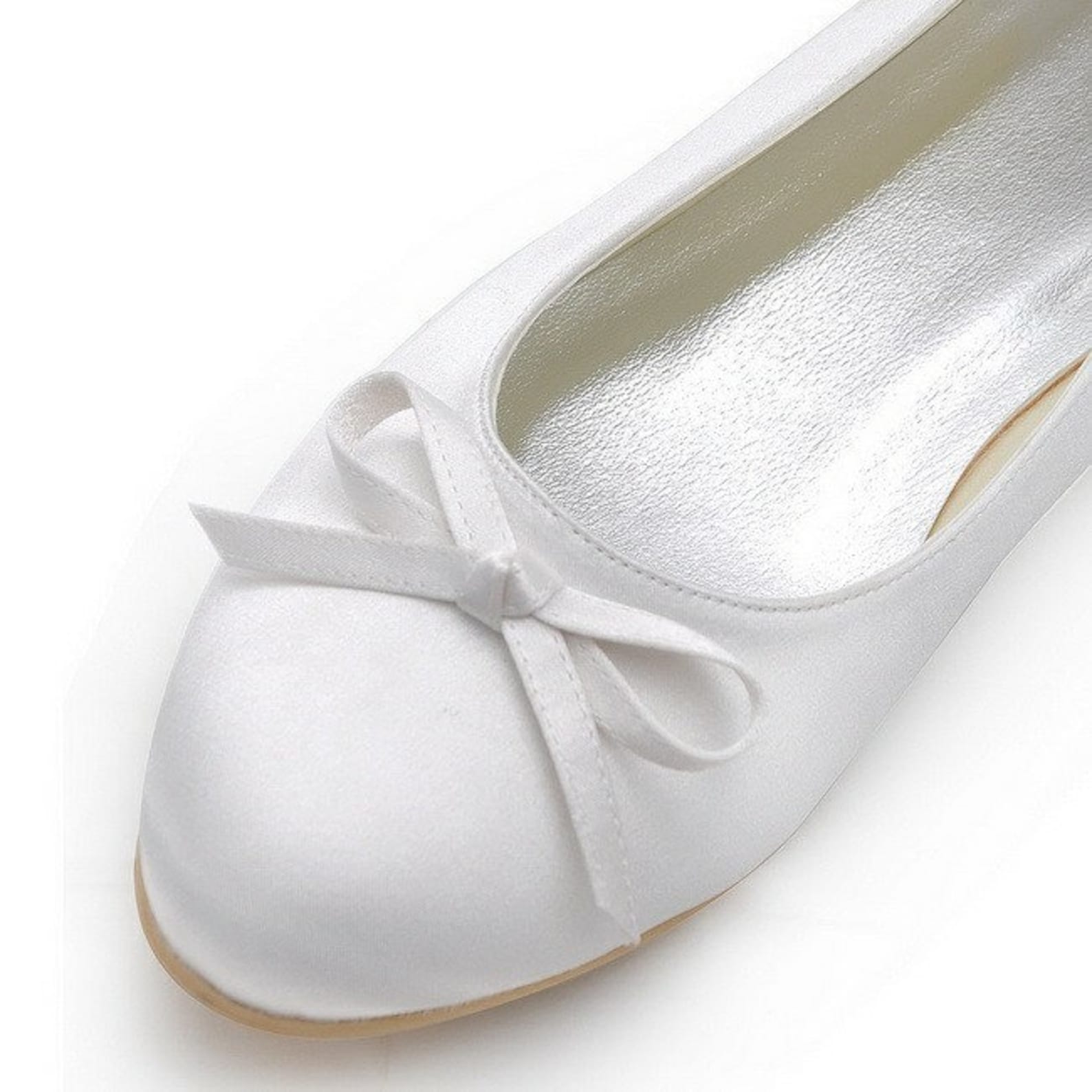 wedding flats, comfortable wedding shoes, ballet flats, small bow, flat heel, bridesmaid shoes, white wedding flats, enclosed to