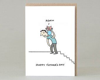 Op de afbeelding: Een Vaderdagkaart met een cartoonillustratie. Een man draagt een kind op zijn schouders, met het woord "AGAIN" erboven. De kaart luidt "HAPPY FATHER'S DAY" onderaan.