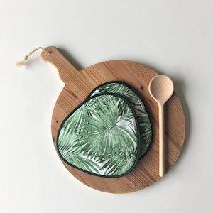Palm Leaf Potholders: Tropical Green Kitchen Decor, Set of 2