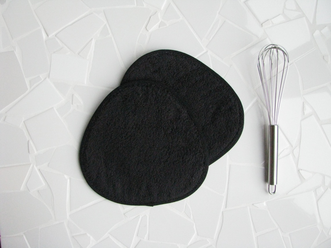 Potholders Set in Black and White Feather Print Mothersday Etsy