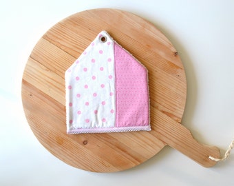 house shape kitchen potholder - pink polkadot cotton potholder - new home gift - housewarming gift - foodie gift