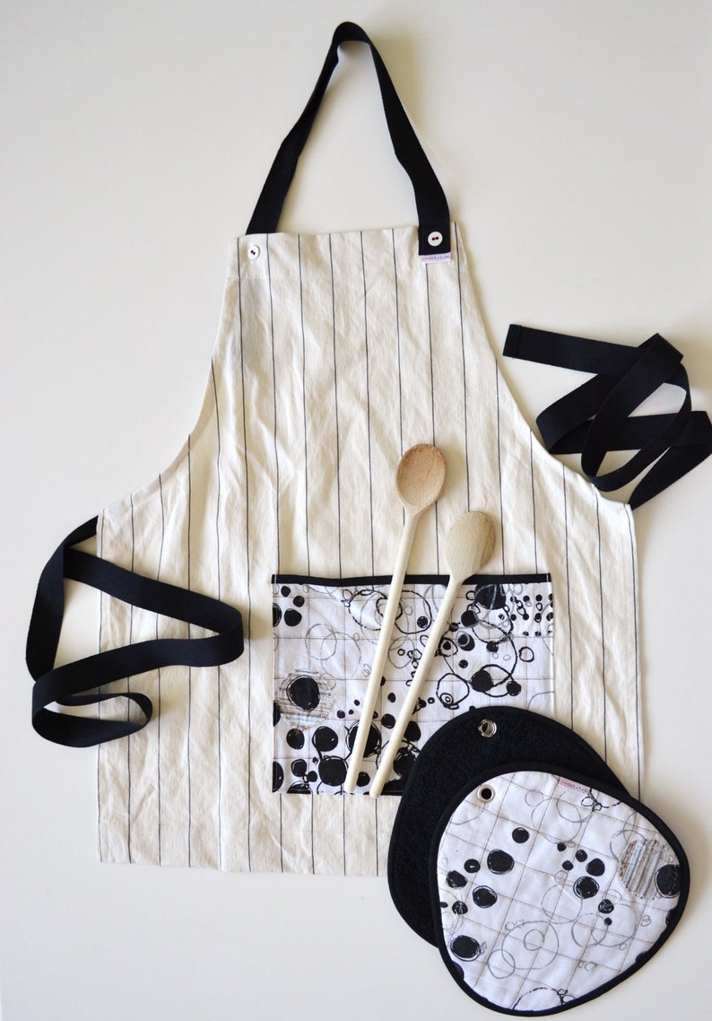 kitchenwear for her kitchen gift set kitchen apron and potholders set in black and white circles print foodie gift image 3