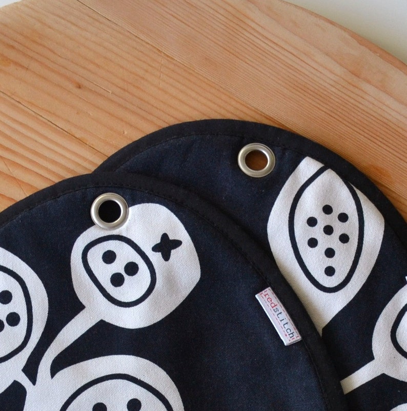 Potholders Set in Black and White Feather Print Mothersday Etsy