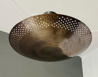 Antiker Patina Sputnik Kronleuchter: Perforierte 6-flammige Plafoniere