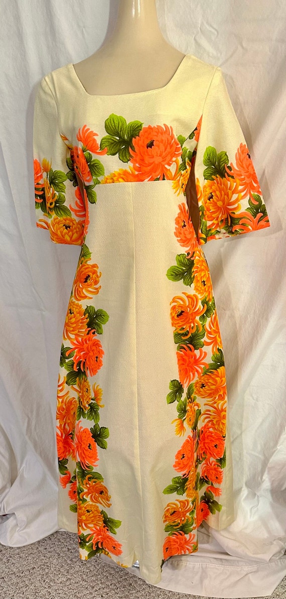 1960’s Ui Maikai Hawaiian Bark Cloth Maxi Dress Pe