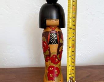 Vintage japanische hölzerne Kokeshi-Puppe Kazuo Takamizawa signiert 23 cm