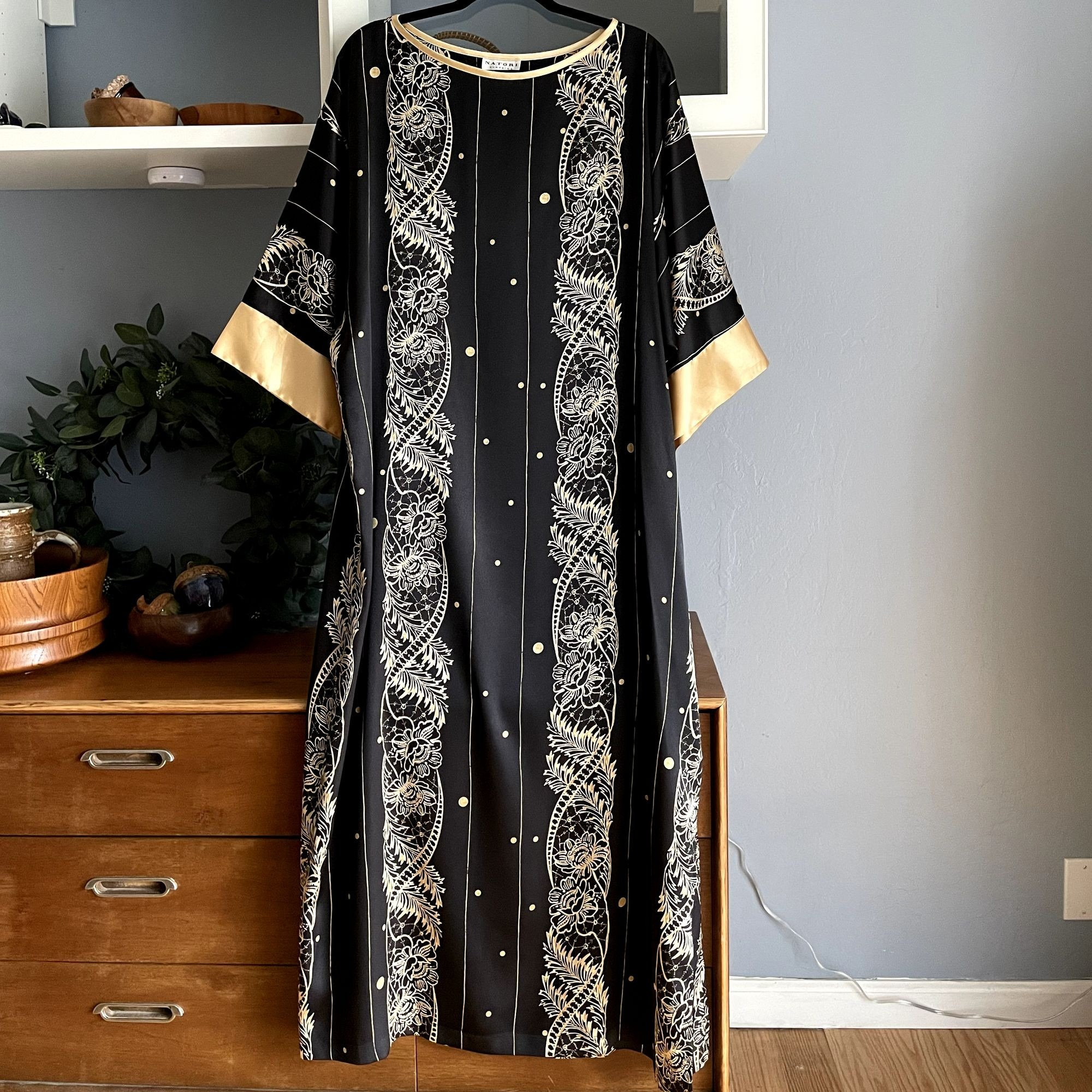 Natori hotsell long nightgowns