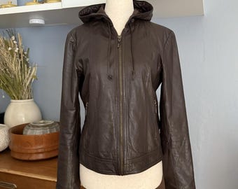 Giacca vintage anni '90 AVIREX Tactical Systems in pelle marrone con cappuccio da donna, taglia M