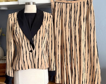 Vtg 80s DAVID HAYES 3pc Silk Blouse Blazer & Pleated Skirt Suit Size M/L