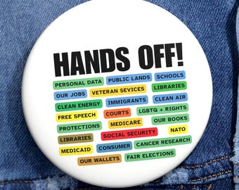 Hands Off Button: Politisches Demonstrationsabzeichen