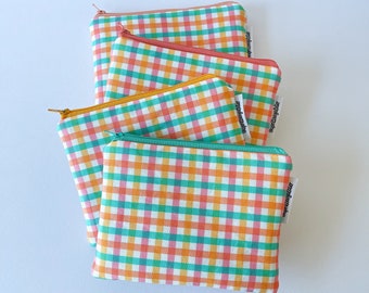 flat pouch -- gingham