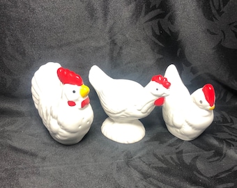 Salero y pimentero de pollo y huevera