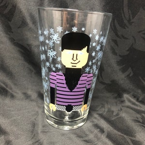 The Big Bang Theory Pixelated 8 Bit Glass, Howard