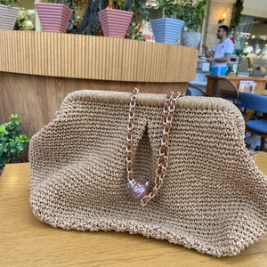 Borsa a mano in filato di carta fatta a mano - Colore naturale con tracolla a catena