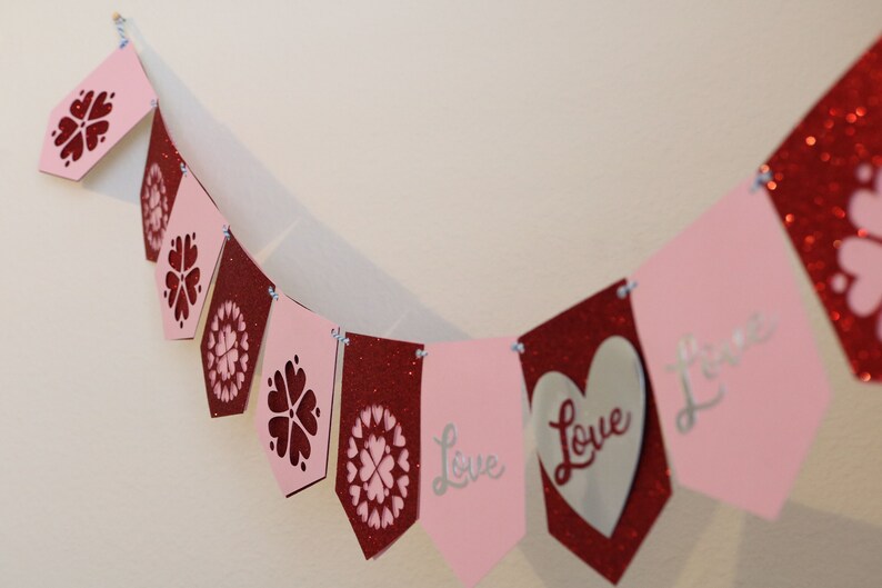 Glittery Red and Pink Love Hearts Banner image 2