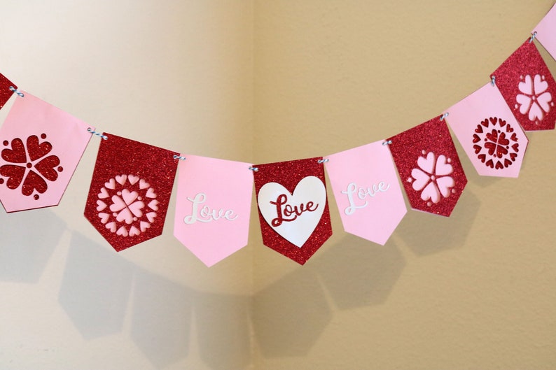 Glittery Red and Pink Love Hearts Banner image 1