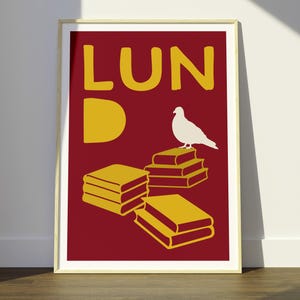 Póster de Lund: Póster burdeos dorado con libros y paloma / Arte mural de la ciudad universitaria