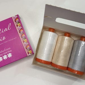 Aurifil thread set 100% cotton strong and smooth. Ideal for quilting and crafting, flawless stitches for professional-quality projects