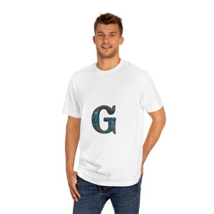 Camiseta clássica unissex com letra G floral, camiseta gráfica, roupa casual, ideia de presente, presente de aniversário, moda moderna