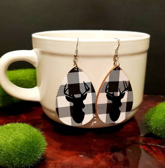 Deer earrings on buffalo check teardrop shaped wood slice deer head black and white plaid check. 2 inch