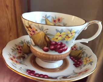 OFERTA Taza de té vintage y platillo de porcelana inglesa Royal Albert Country Fayre Series Mushrooms