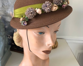 OFERTA Adorable sombrero vintage con decoración floral, talla 22, ropa vintage
